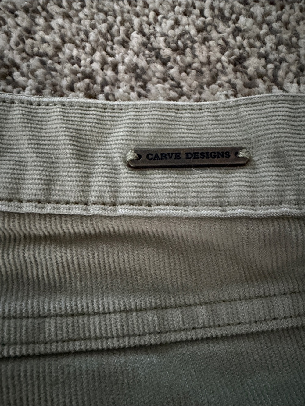 Women's Olive Green Frayed Hem Jean Shorts - Picture 3 of 4